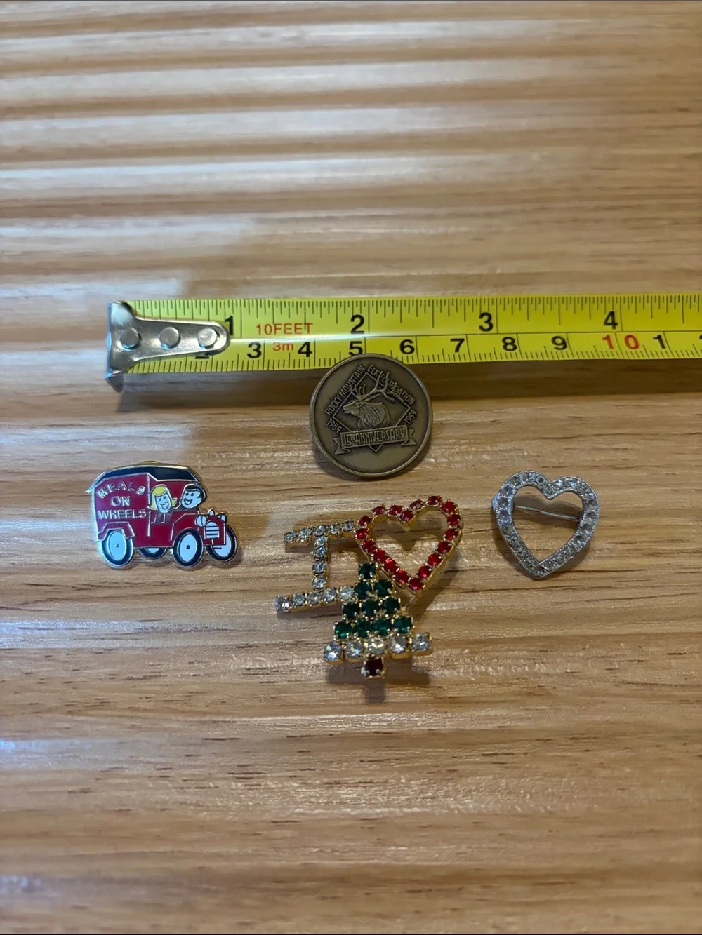 Mixed Lot of 4 Brooches/Pins
